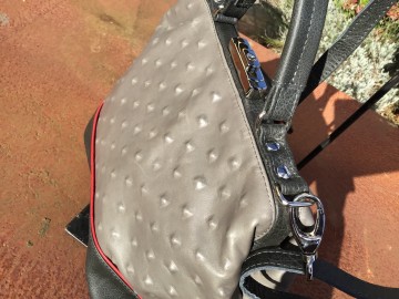 61d9bdd9 4aa9 4440 907d 1ee2aebb8b61