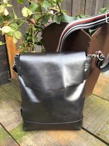 876dec92 d5ba 4320 a3fc b664ba78104a