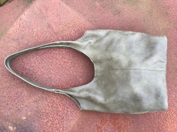 8eb540b2 eea2 4df3 bf47 95a250a61d6b