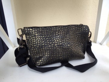 D4b0b7c0 8e29 46b7 9e8f 02ba43d964a2